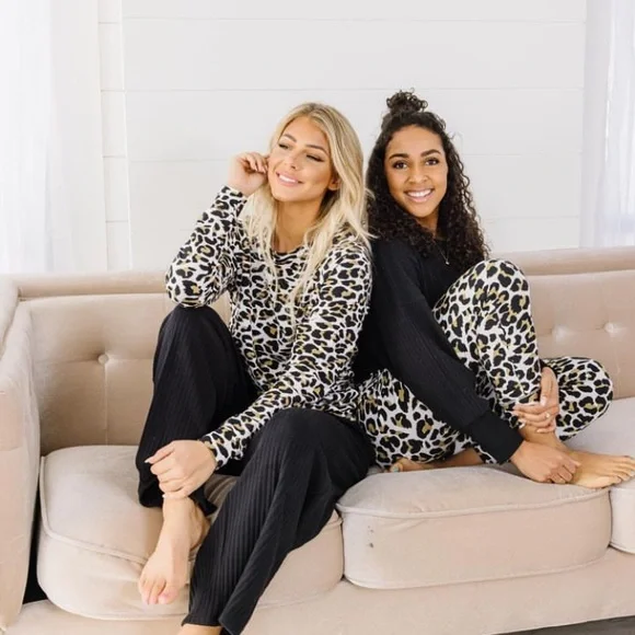 🐆 Emi & Kay Leopard Jogger Set - Picture 6 of 10